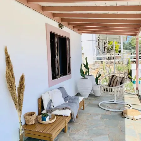 Agnantema Seaview Vila *