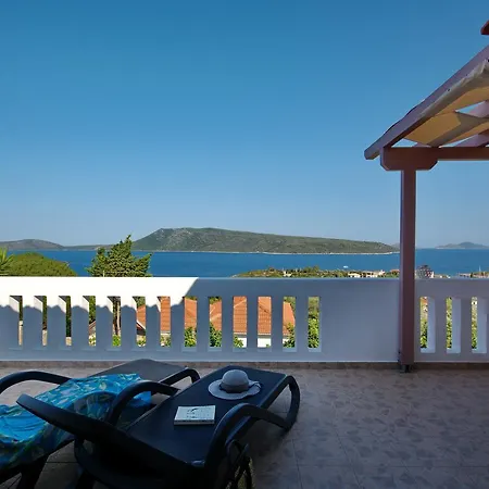 Agnantema Seaview Vila *